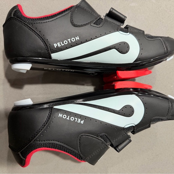 Peloton Black Cycling Shoe Tool Kit with Silver Wrench - Picture 4 of 6